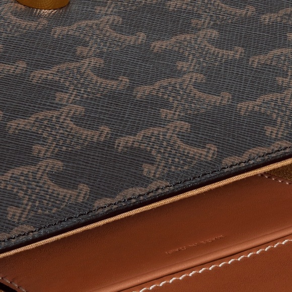 BESACE CUIR TRIOMPHE IN TRIOMPHE CANVAS AND CALFSKIN gently used no scratches - Picture 4 of 14